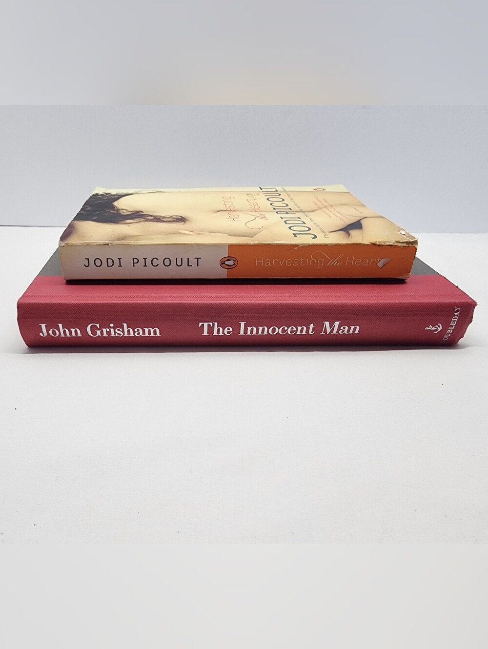 2pc Jodi Picoult & John Grisham Book Set